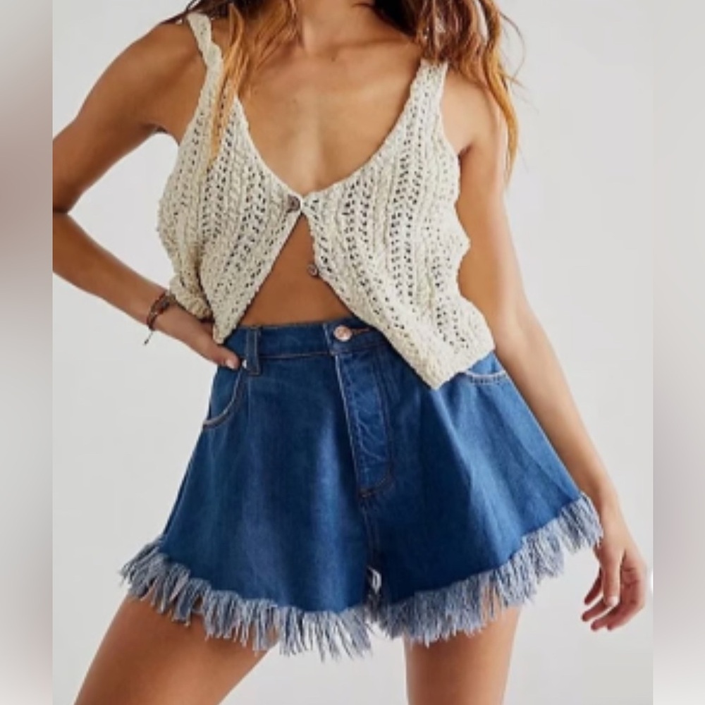 FREE PEOPLE We The Free Harlie High-Rise super flared Denim Shorts Frayed Sz 29
